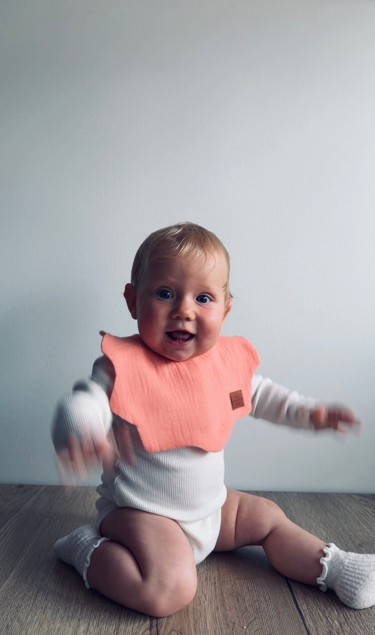 Slinček z valovitim robom - set 3 - bež, oker in koralna