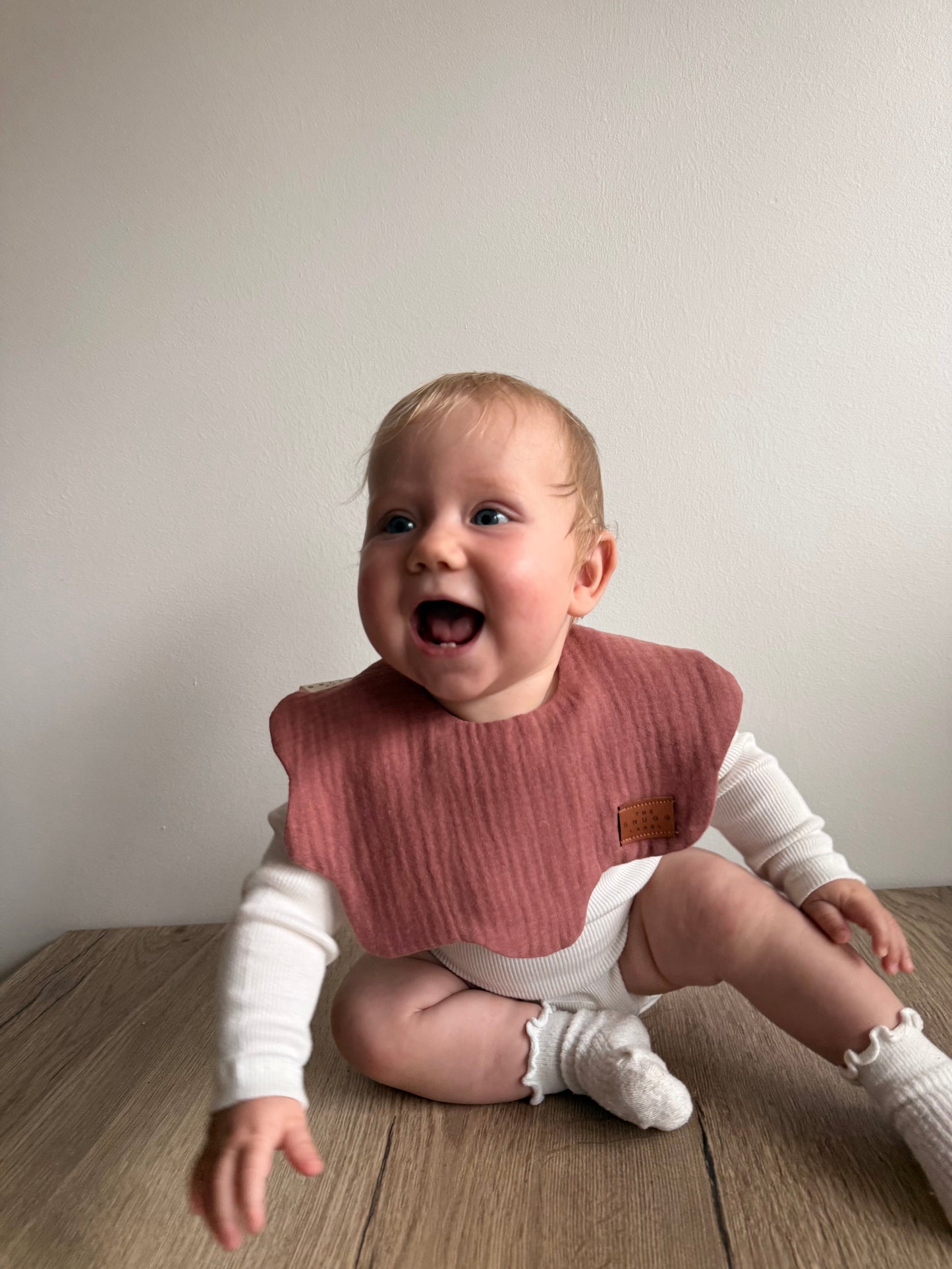 Slinček z valovitim robom - set 3 - bela in roza