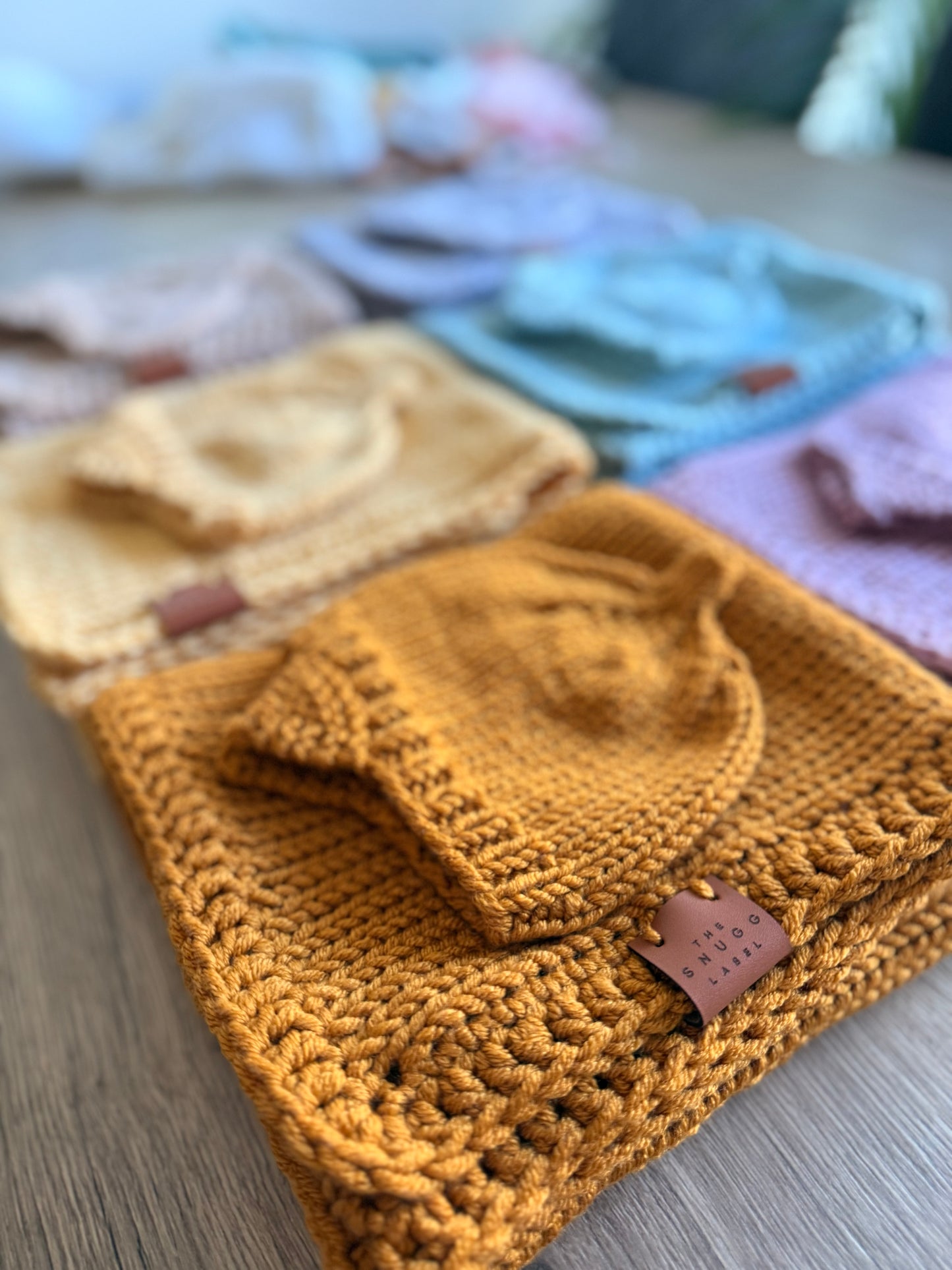 Ročno pleten komplet - siva odejica in kapica